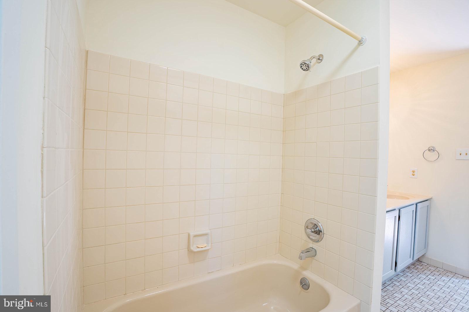 QUEENS GRANT - Residential