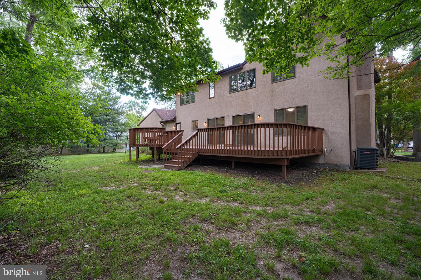 QUEENS GRANT - Residential
