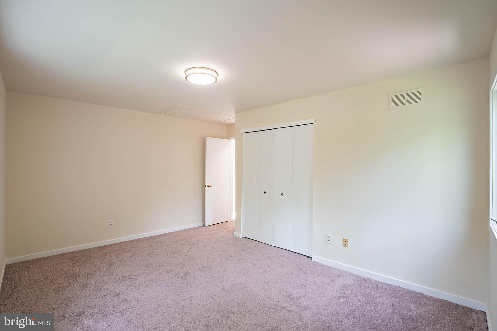 QUEENS GRANT - Residential