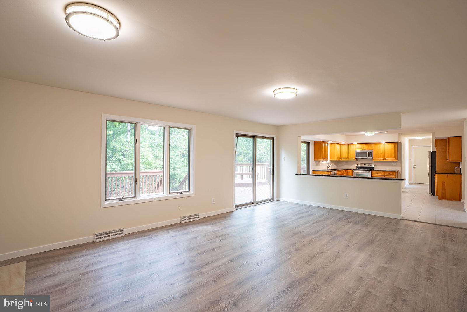 QUEENS GRANT - Residential