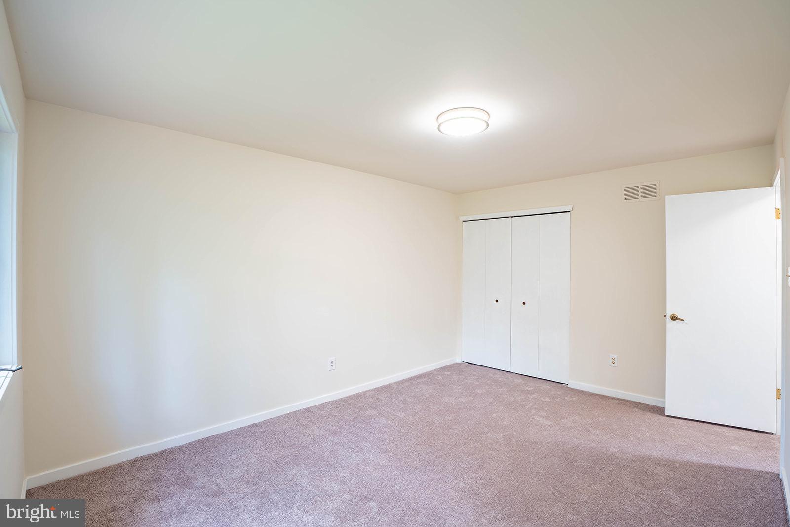 QUEENS GRANT - Residential