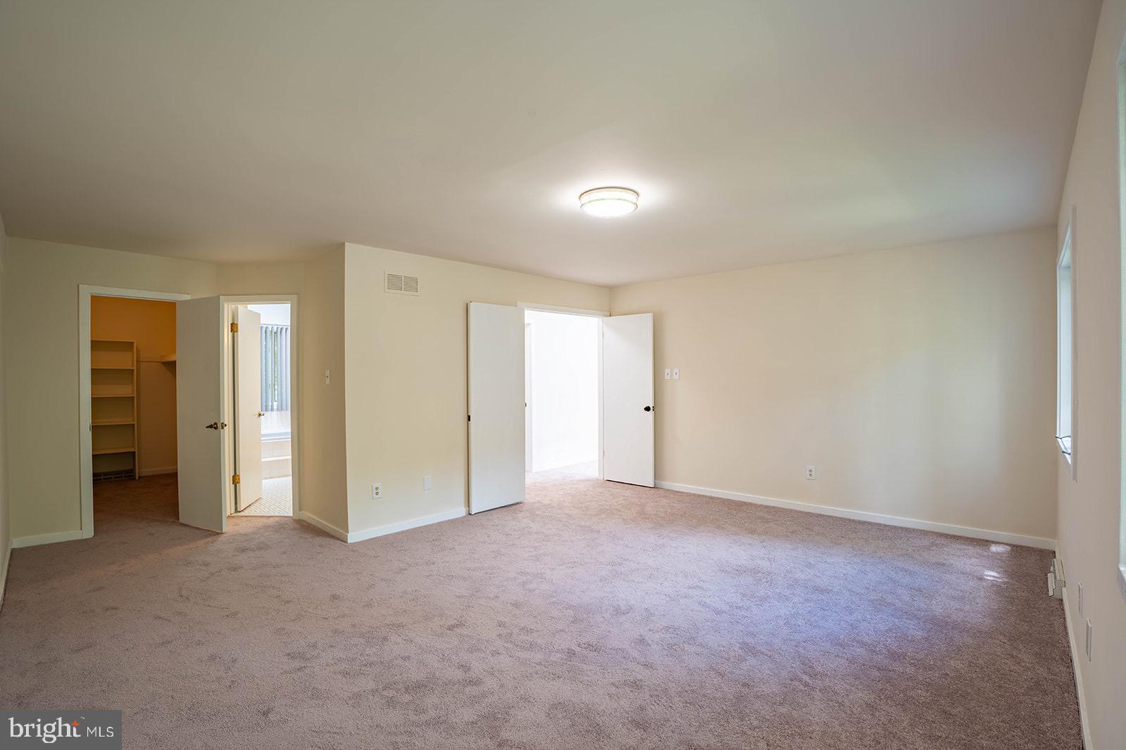 QUEENS GRANT - Residential