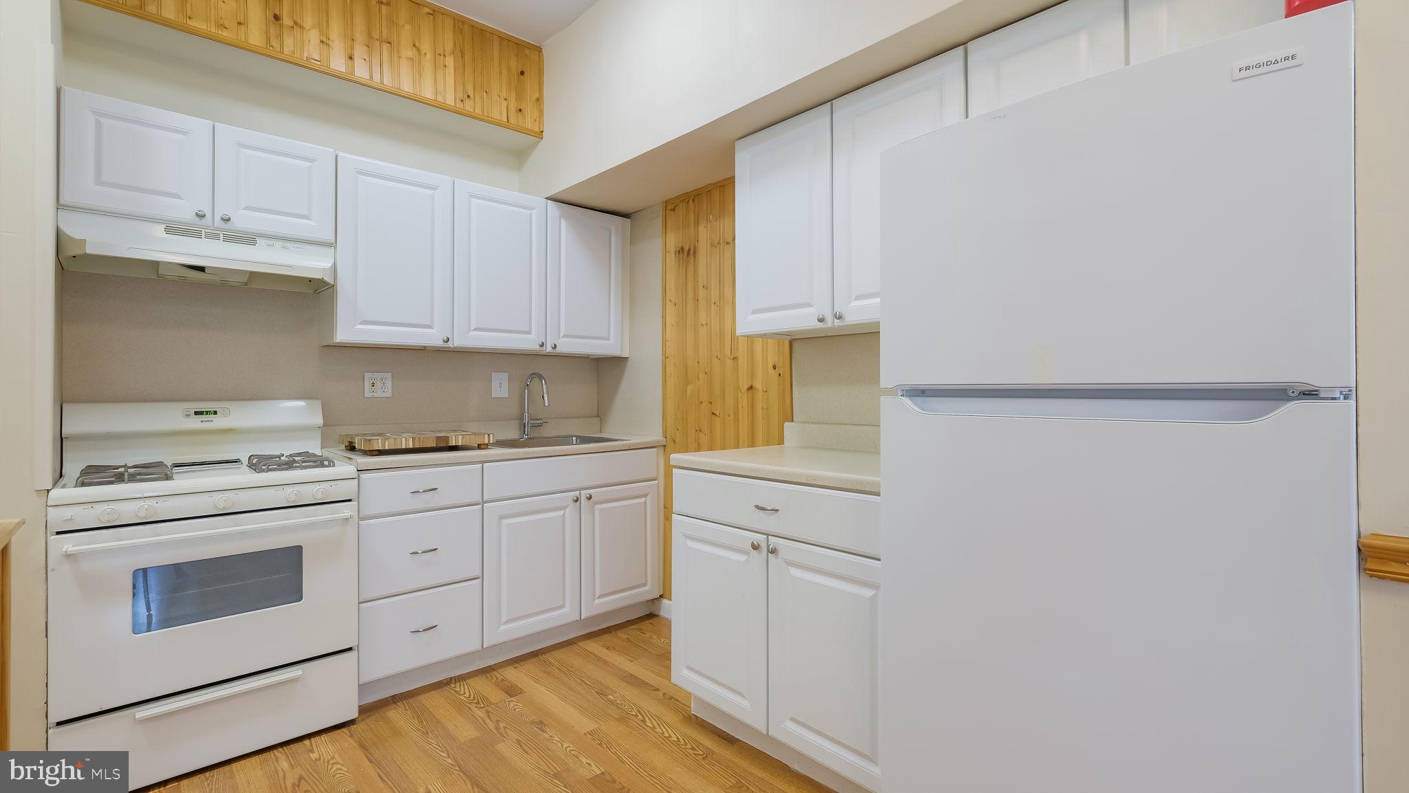 GRADUATE HOSPITAL - Residential Lease