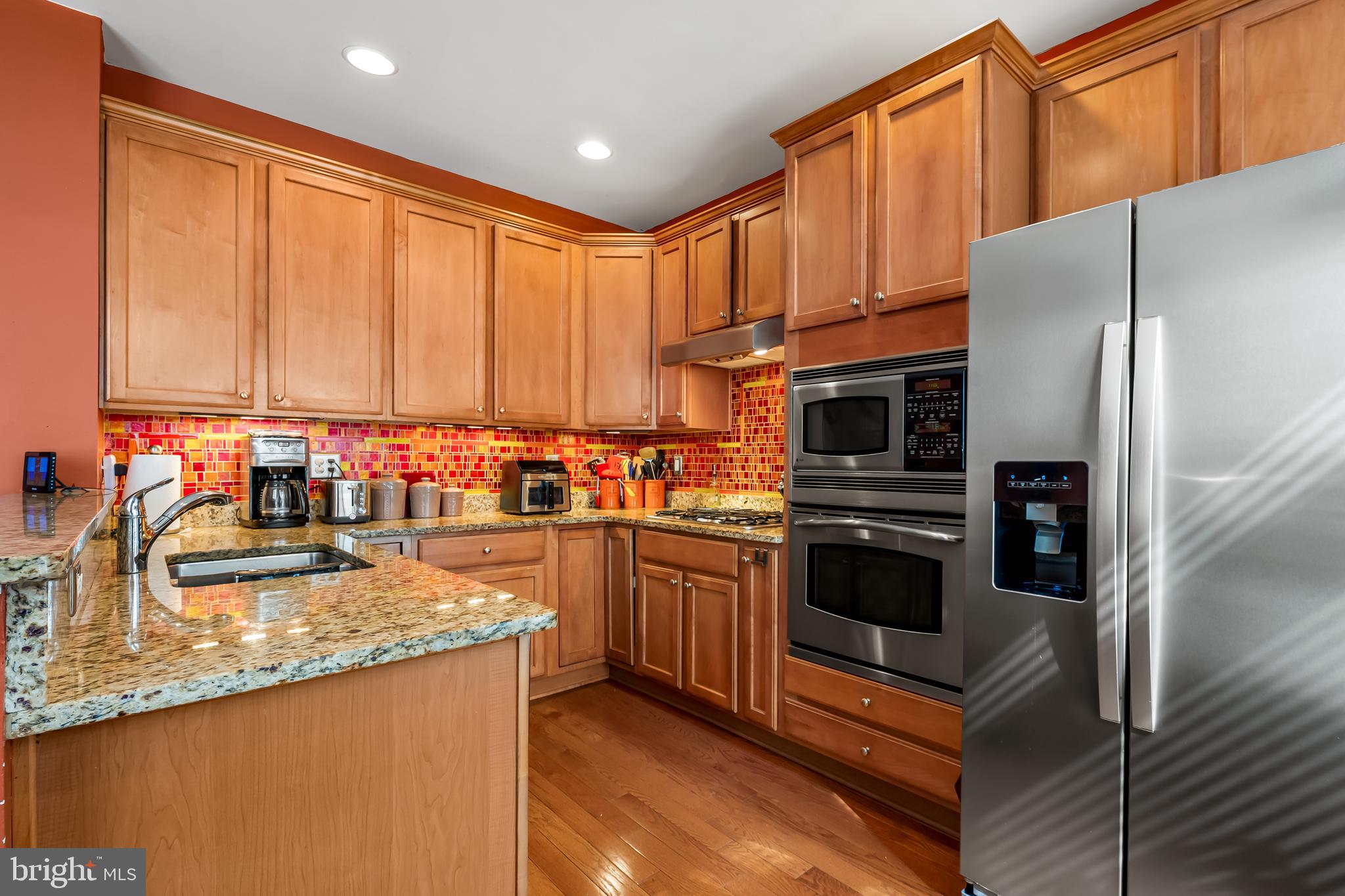 LOCUST POINT - Residential