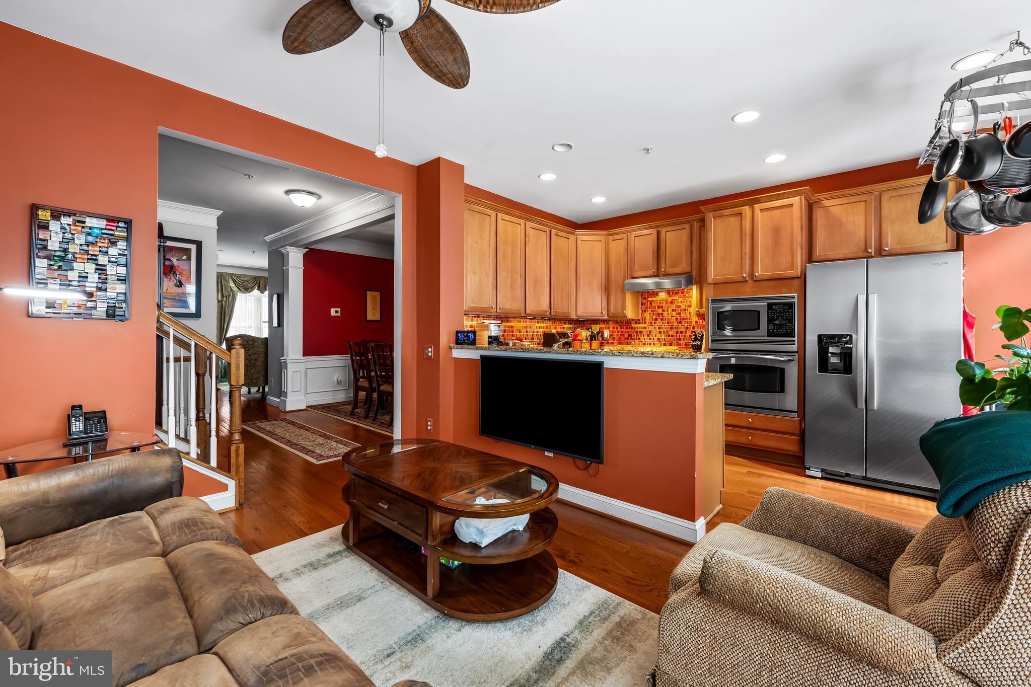 LOCUST POINT - Residential