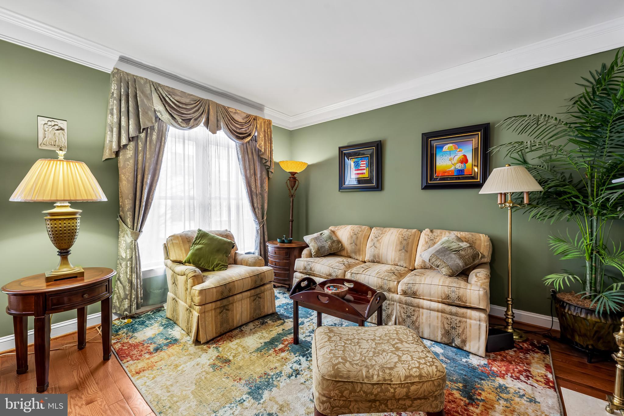 LOCUST POINT - Residential