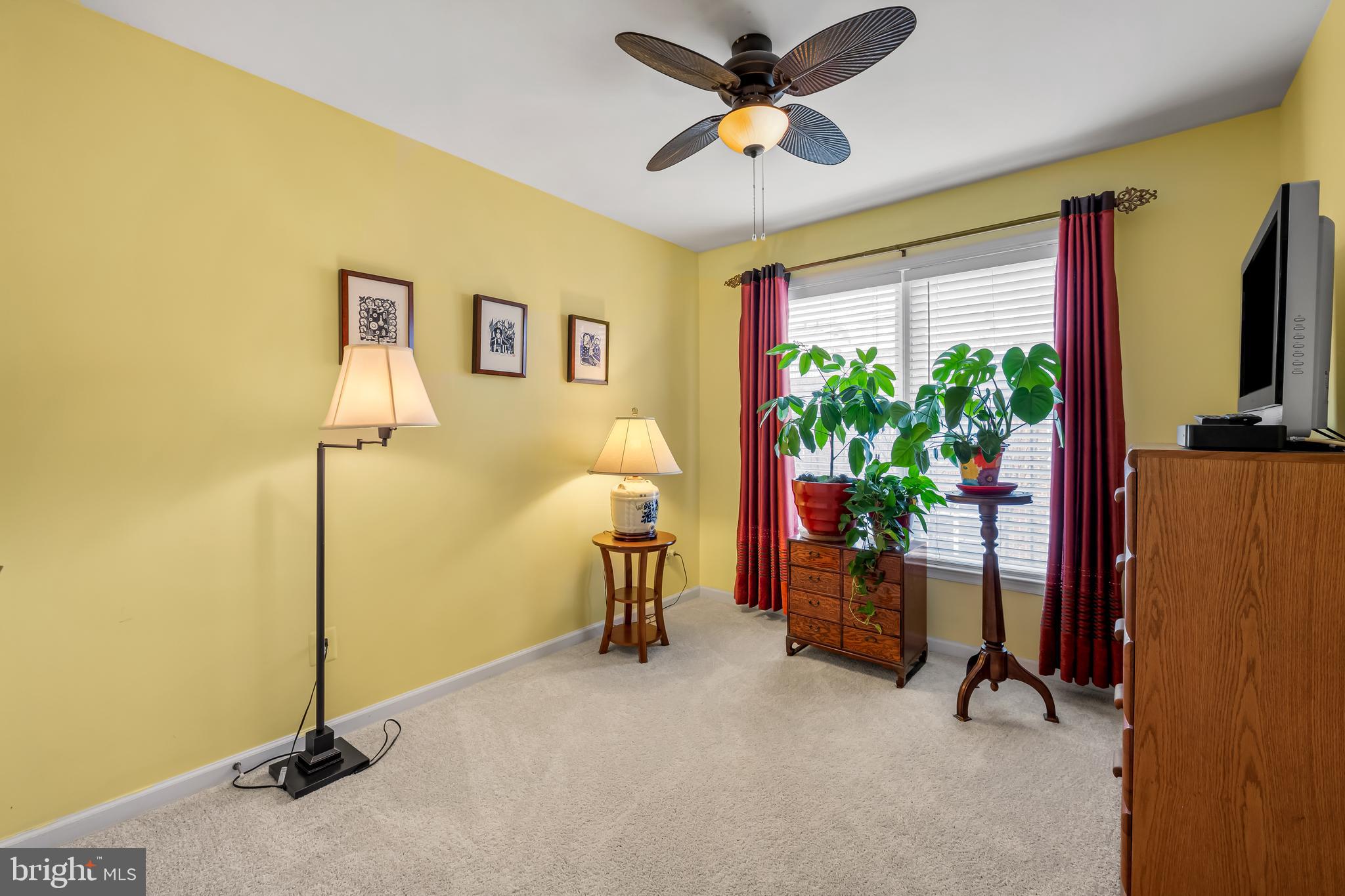 LOCUST POINT - Residential