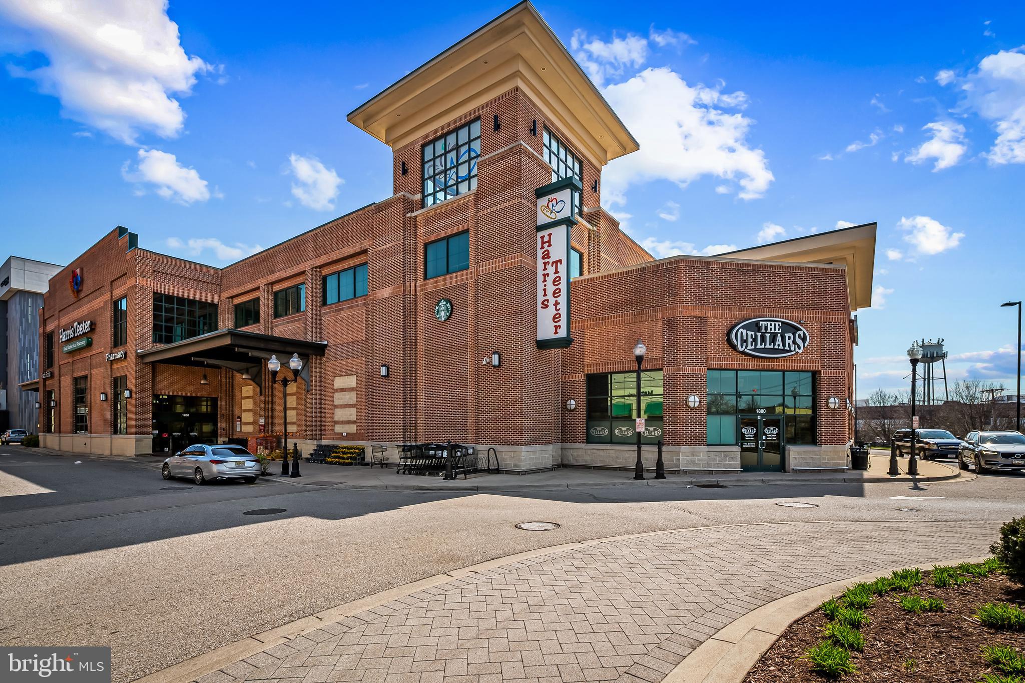 LOCUST POINT - Residential