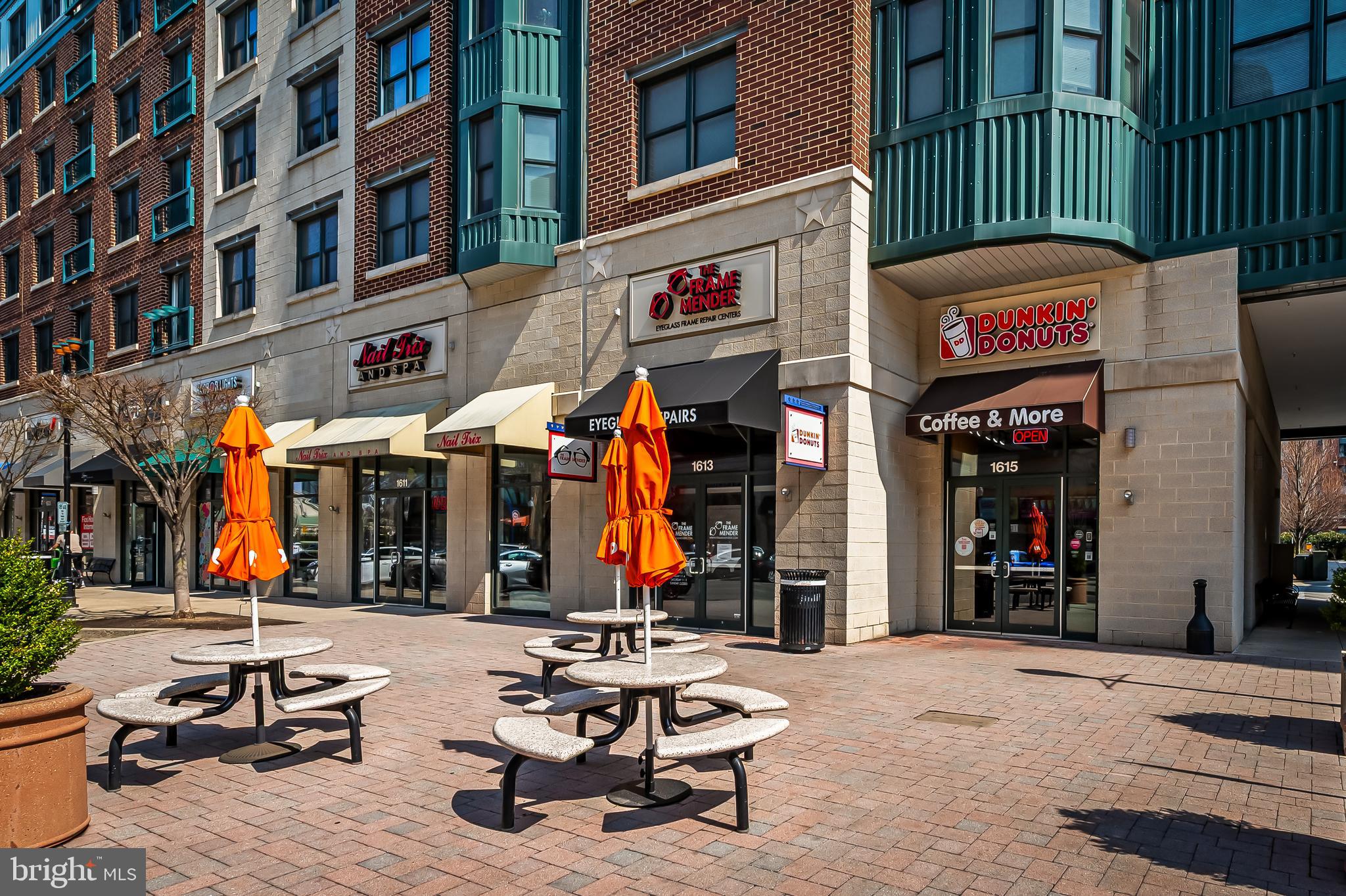 LOCUST POINT - Residential