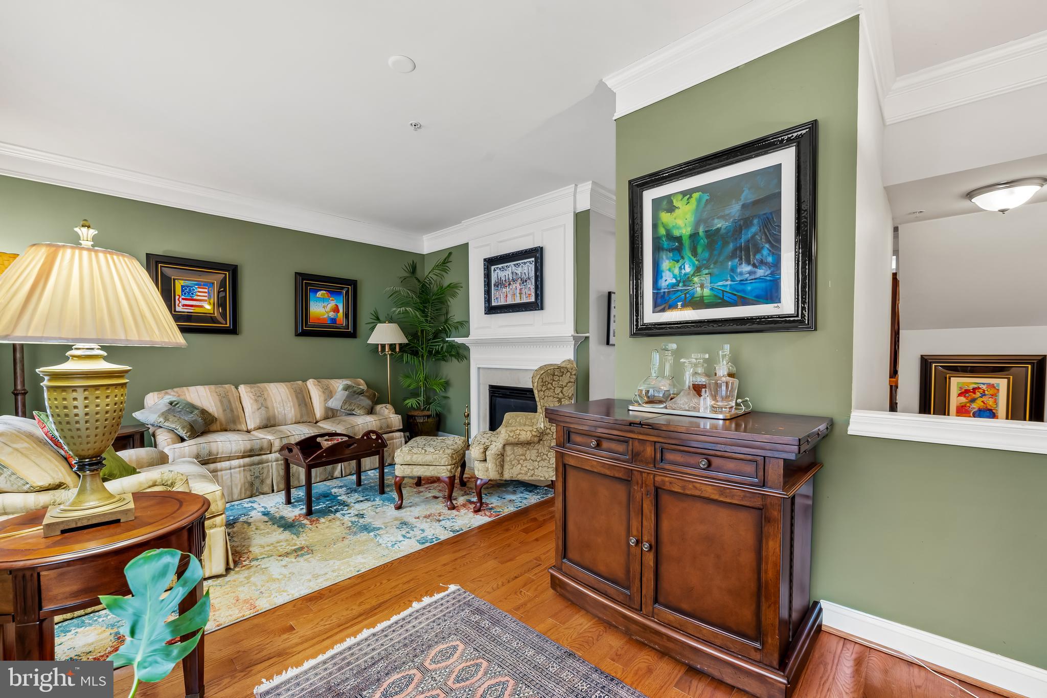 LOCUST POINT - Residential