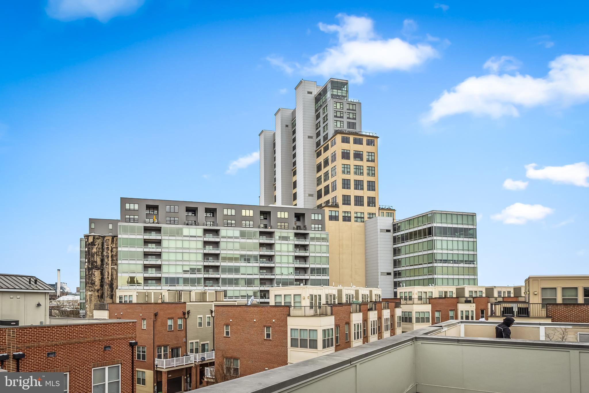 LOCUST POINT - Residential