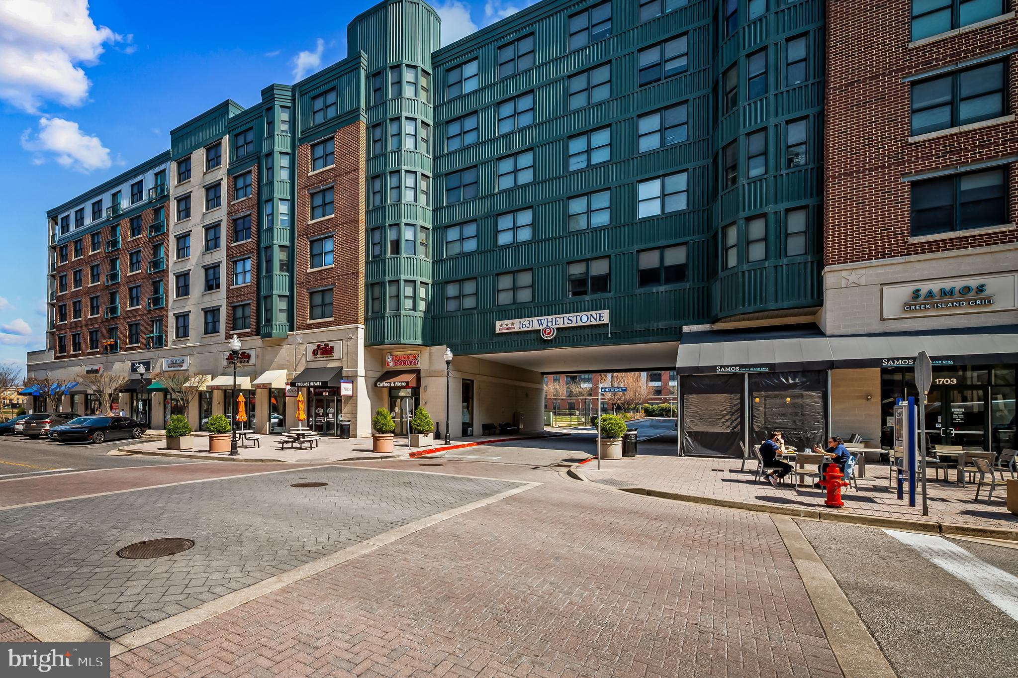 LOCUST POINT - Residential