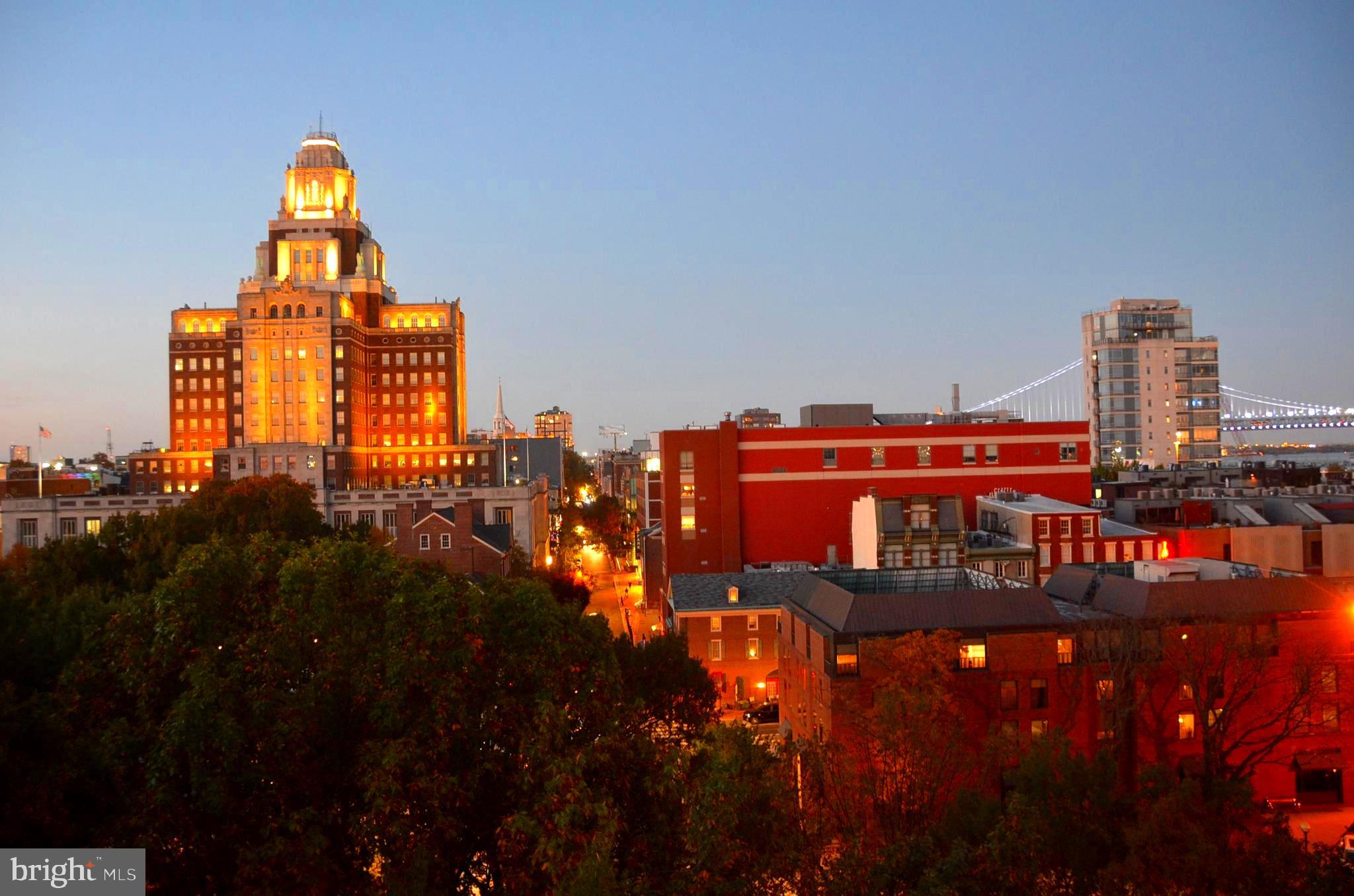 SOCIETY HILL - Residential