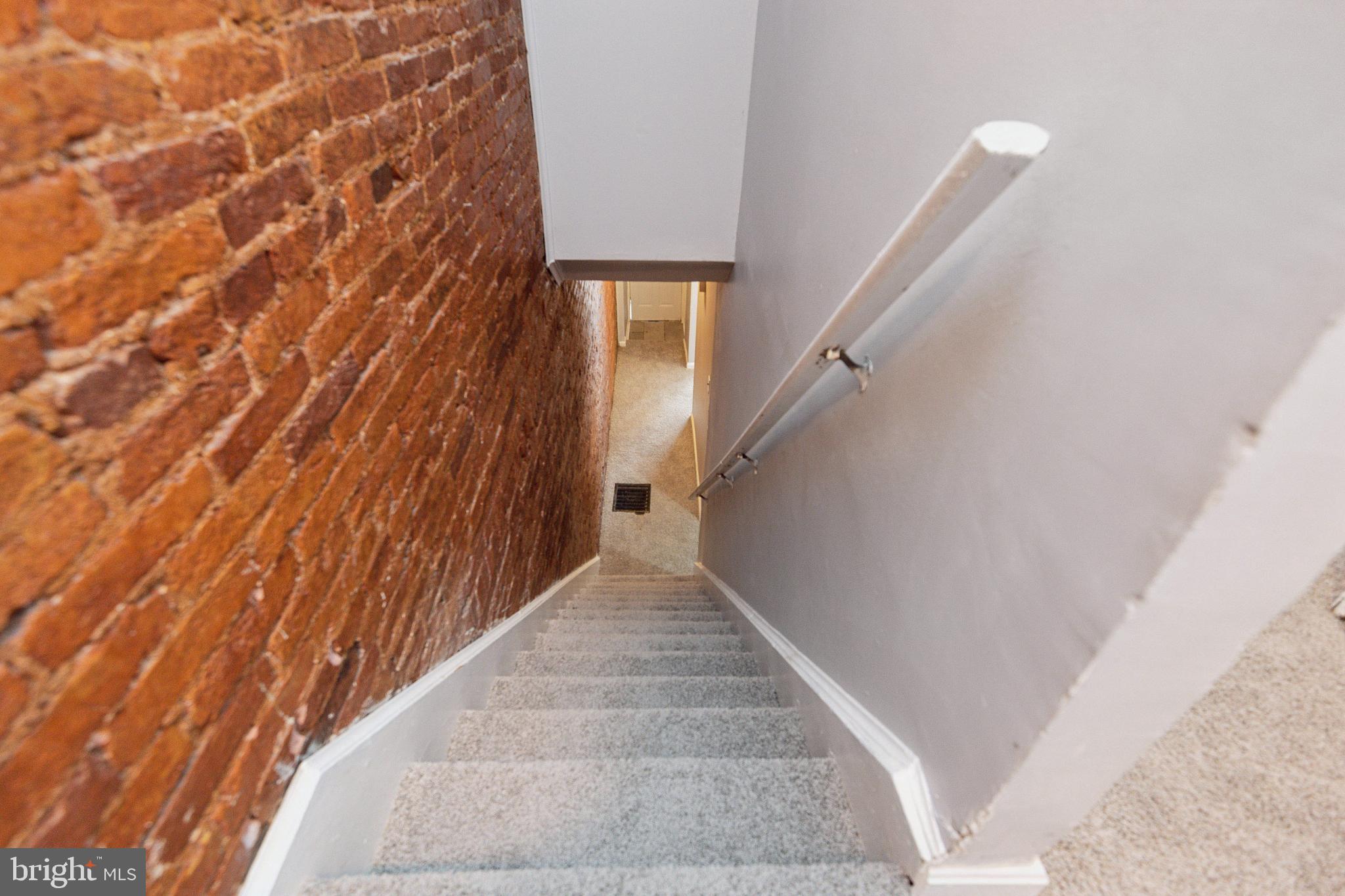 ALBEMARLE SQUARE - Residential
