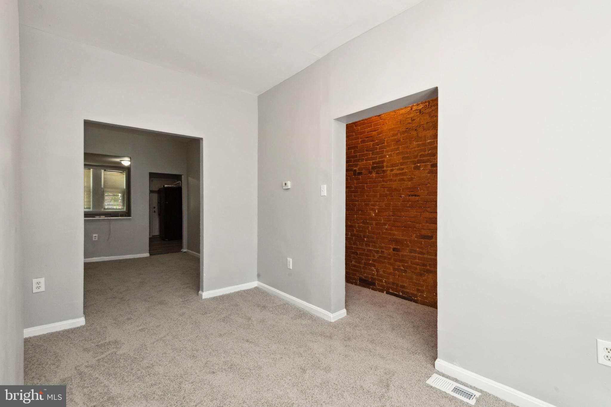 ALBEMARLE SQUARE - Residential