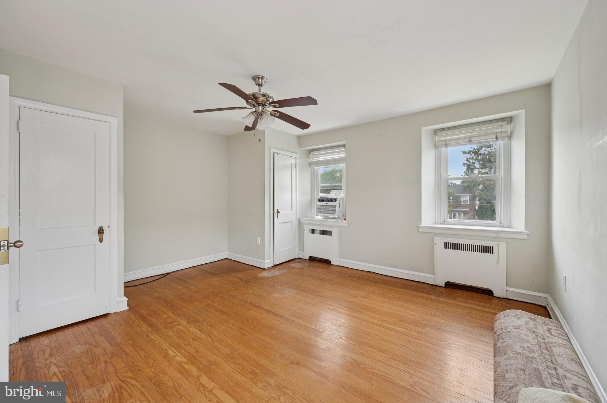 LAWNDALE - Residential