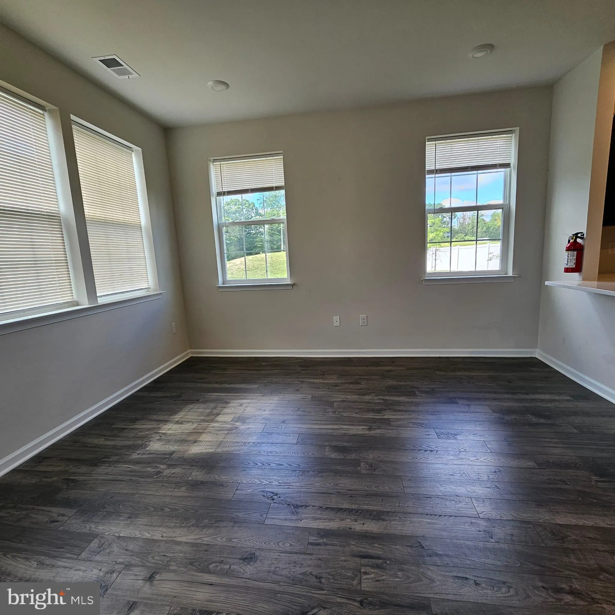 Burlington, New Jersey 08016, United States, 3 Bedrooms Bedrooms, ,3 BathroomsBathrooms,Residential,Active,190426