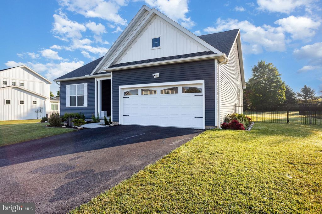 Photo of 1844 Buck Hill Drive, YORK, PA 17408 (MLS # PAYK2089172)
