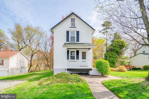Photo of 623 GREENWOOD AVE, MAPLE SHADE, NJ 08052 (MLS # NJBL2044044)