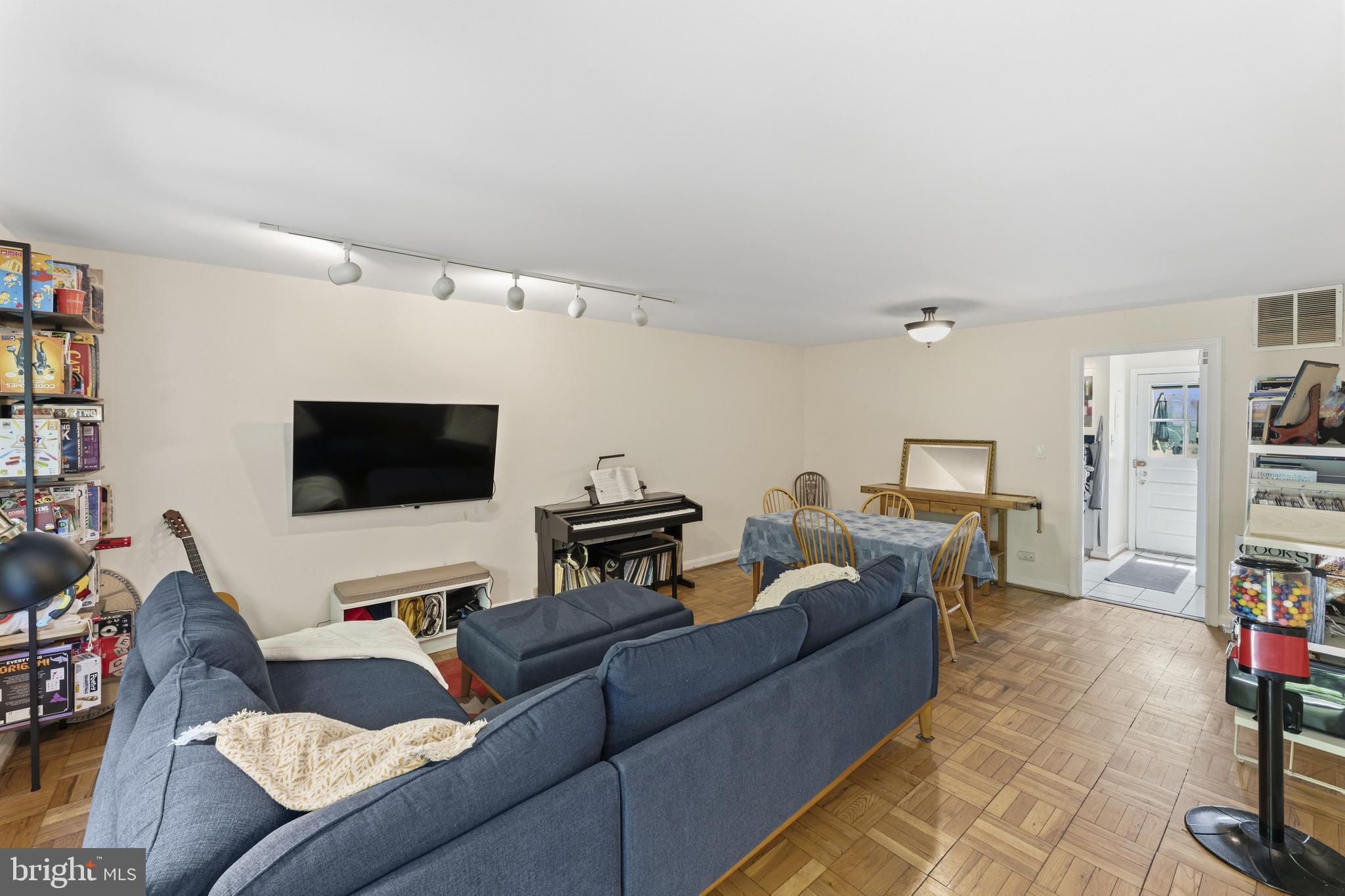 GLEN BRIAR - Residential