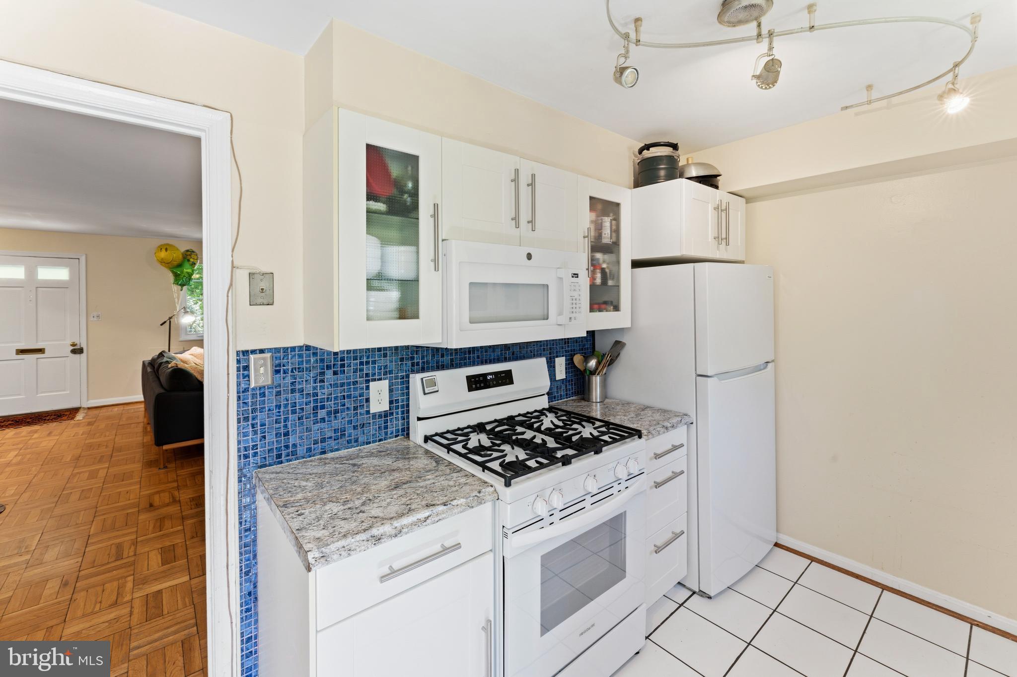 GLEN BRIAR - Residential