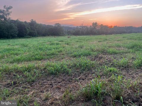 Homes For Sale - 114 Chandler Mill Road<br/> KENNETT SQUARE, PA 19348