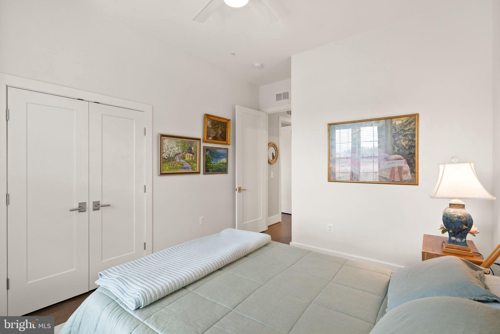 ONE LOUDOUN - Residential