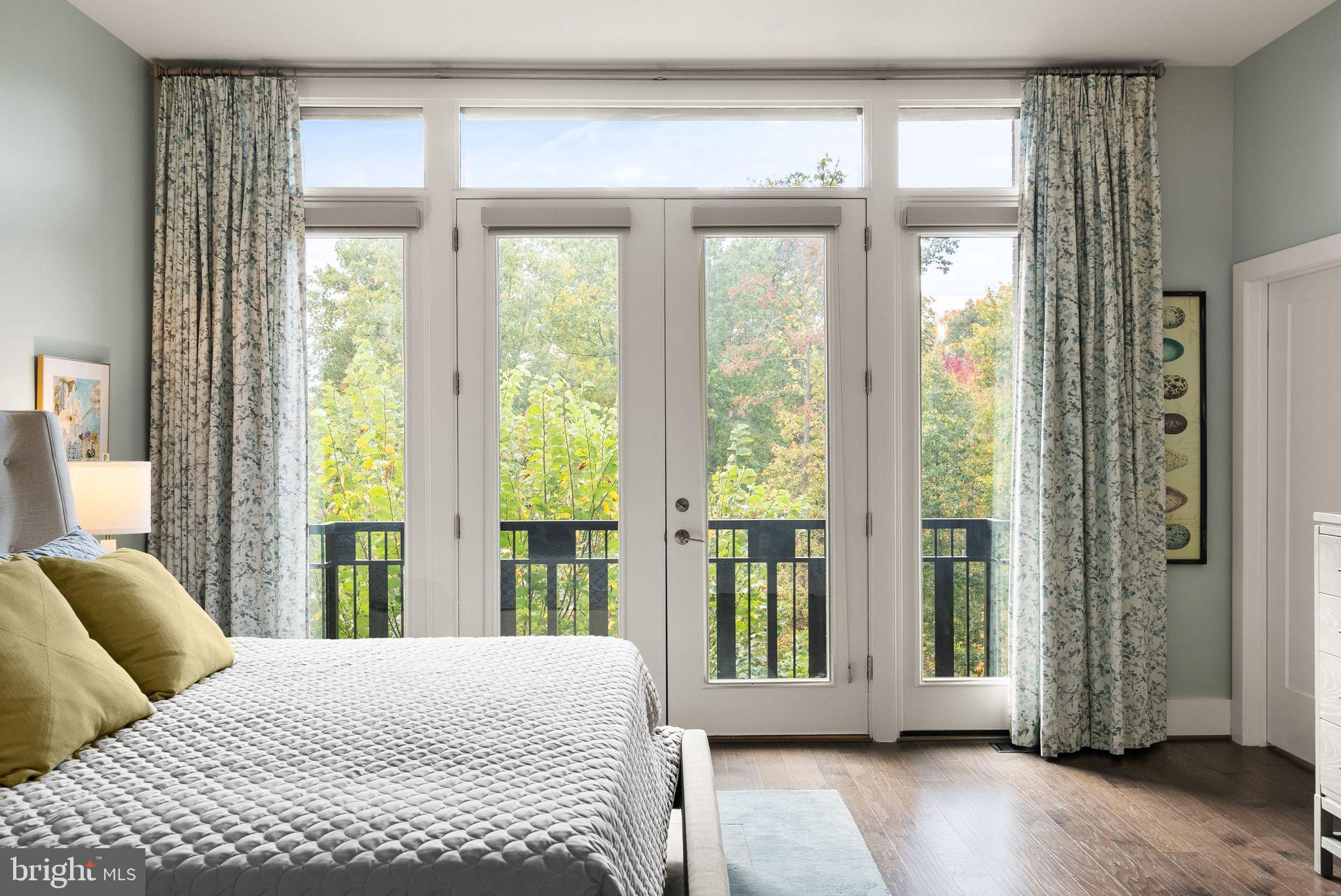 ONE LOUDOUN - Residential