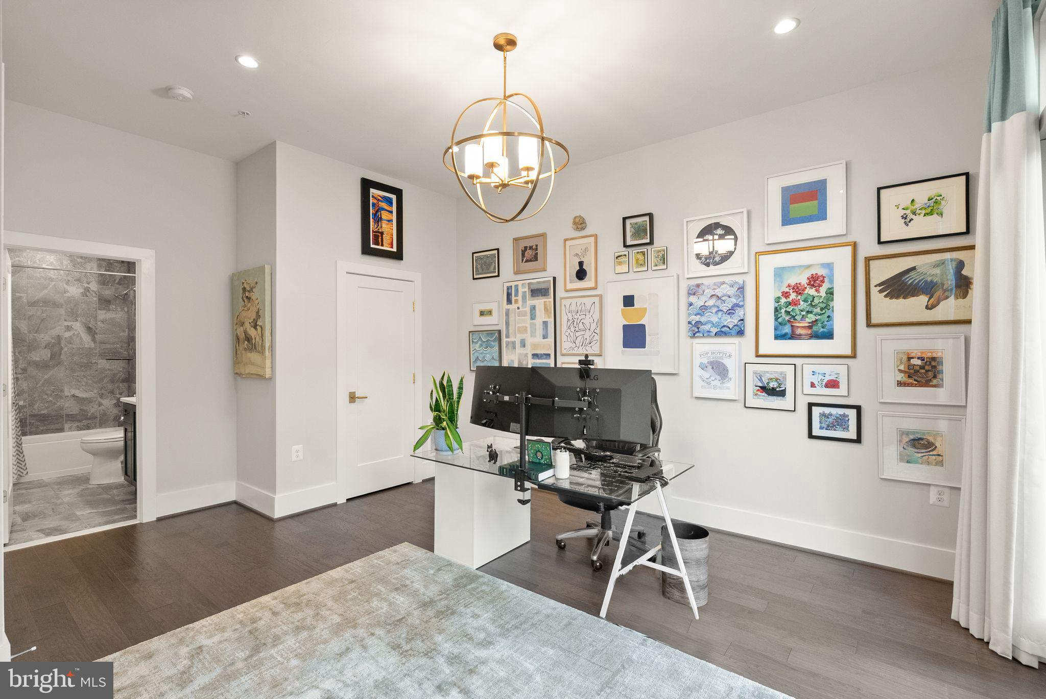 ONE LOUDOUN - Residential