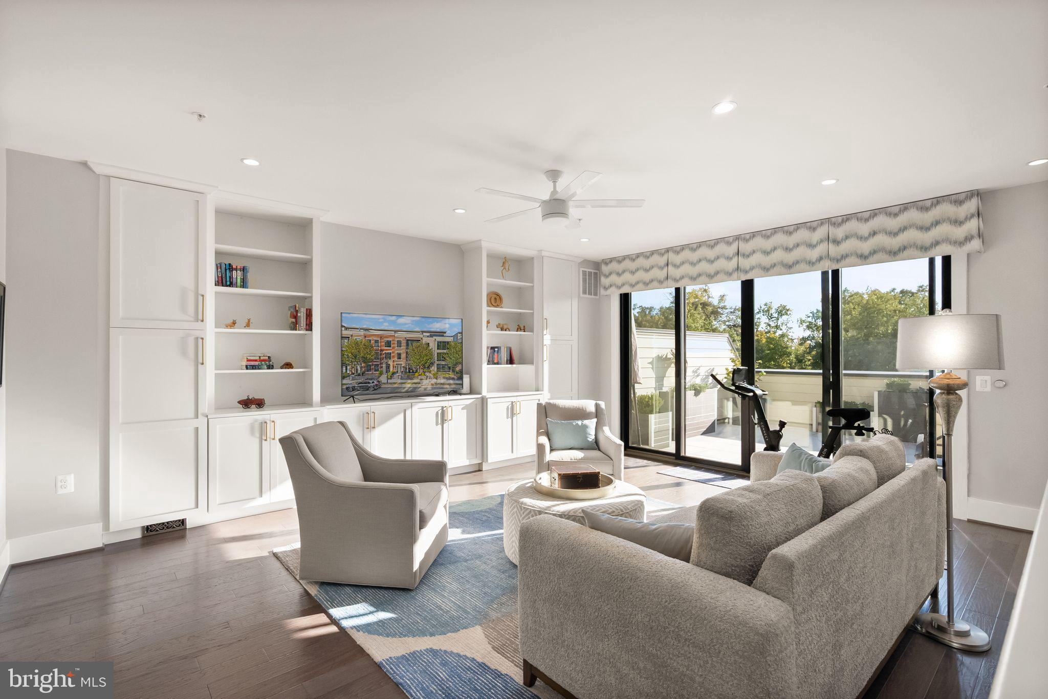 ONE LOUDOUN - Residential