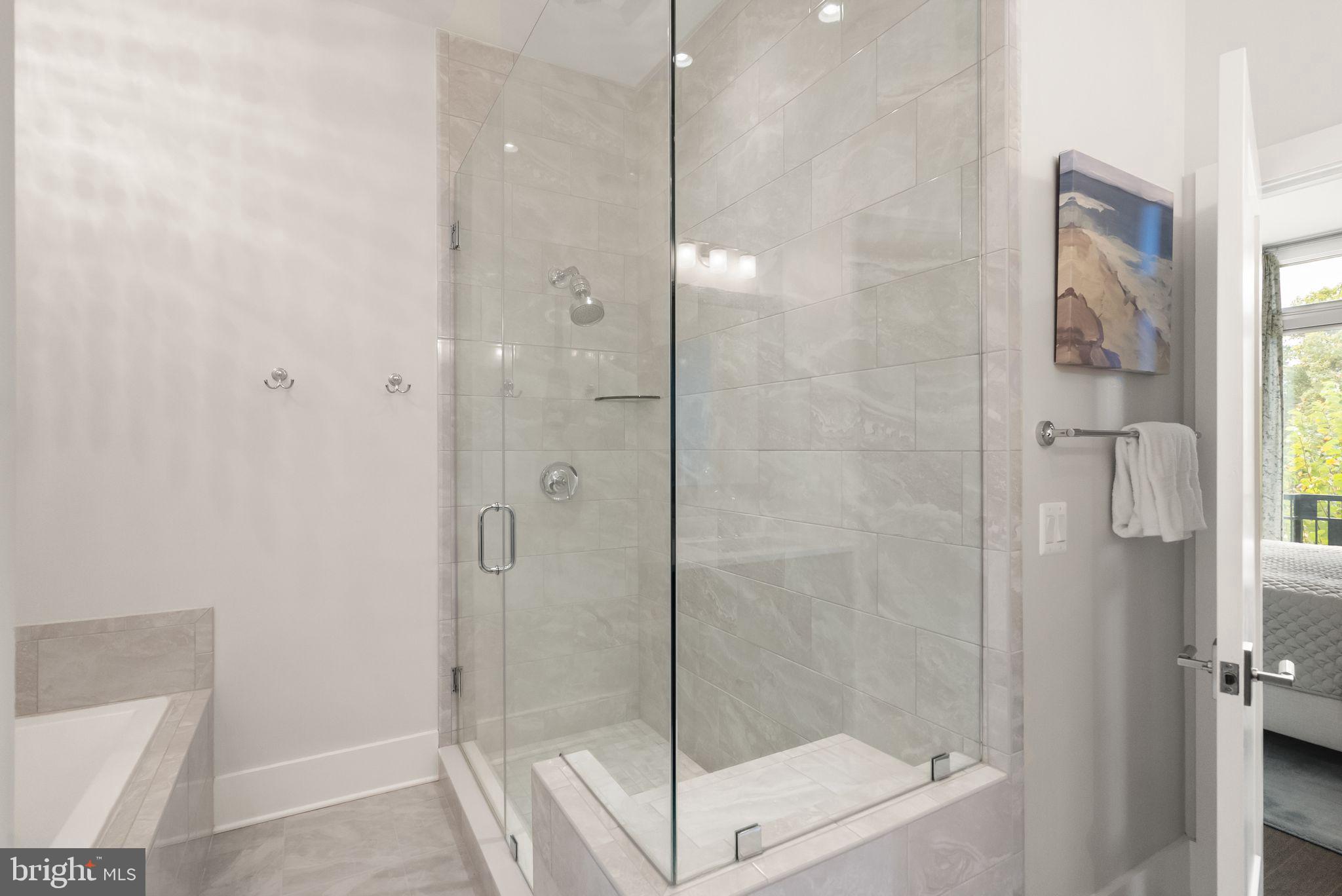 ONE LOUDOUN - Residential