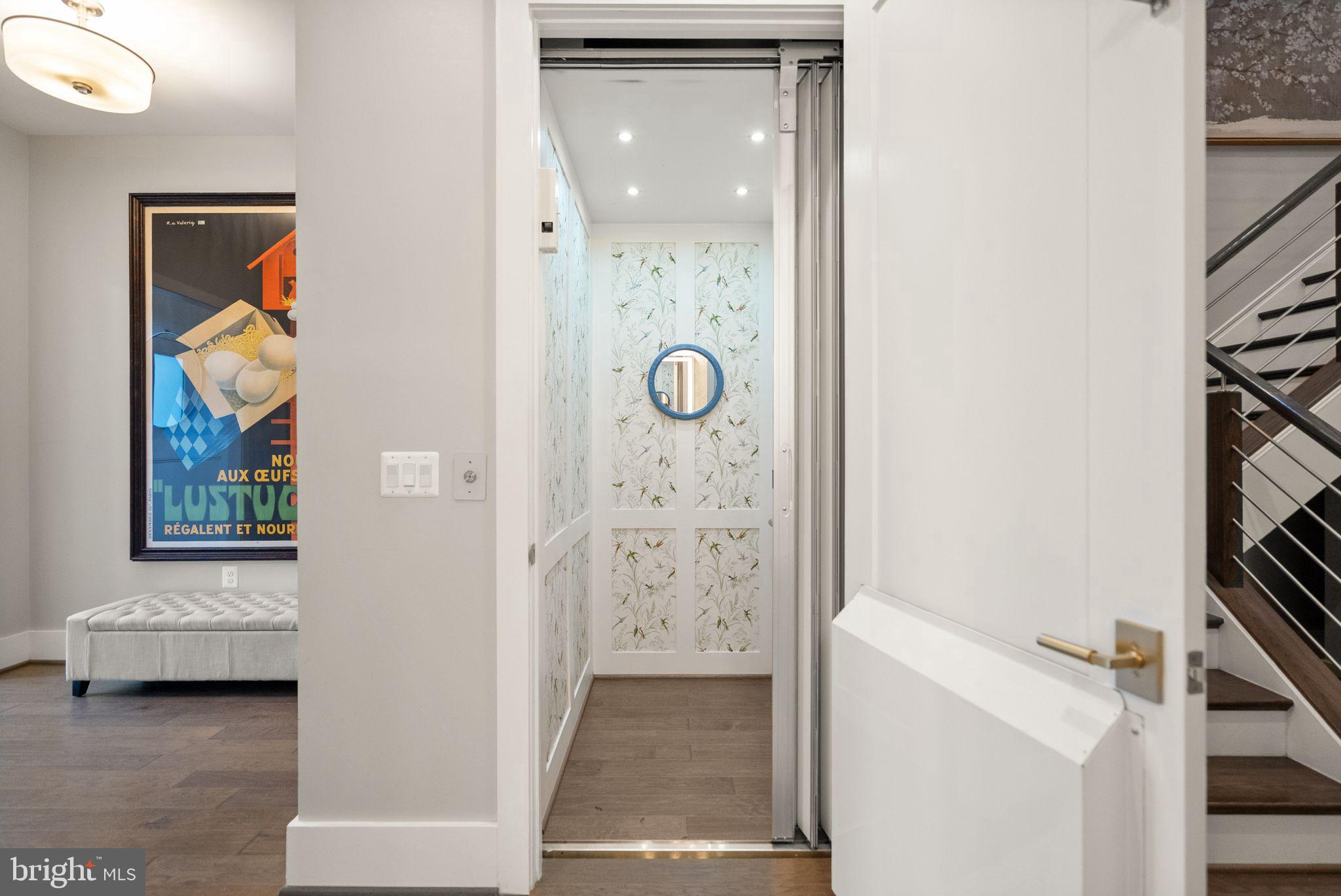 ONE LOUDOUN - Residential