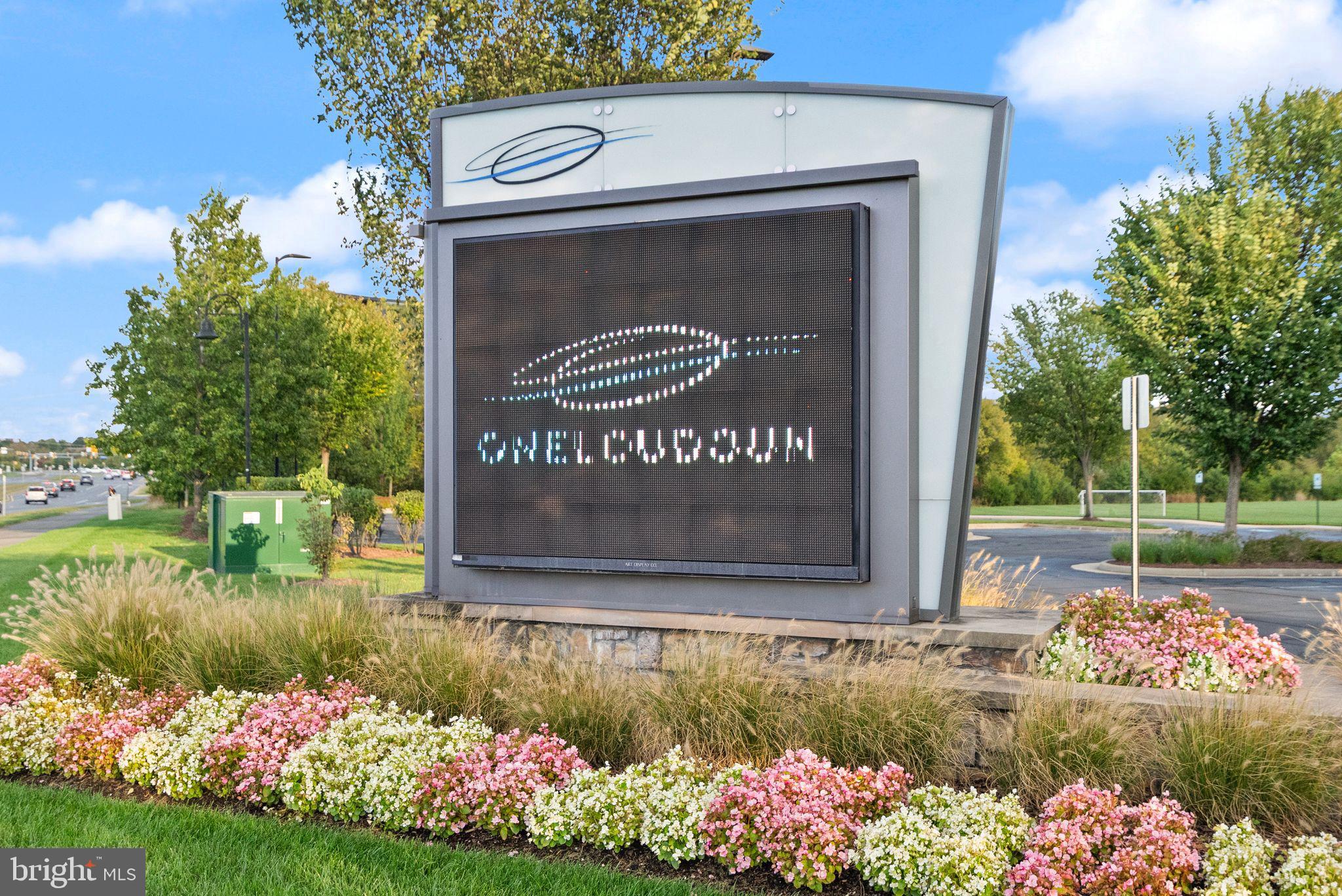 ONE LOUDOUN - Residential