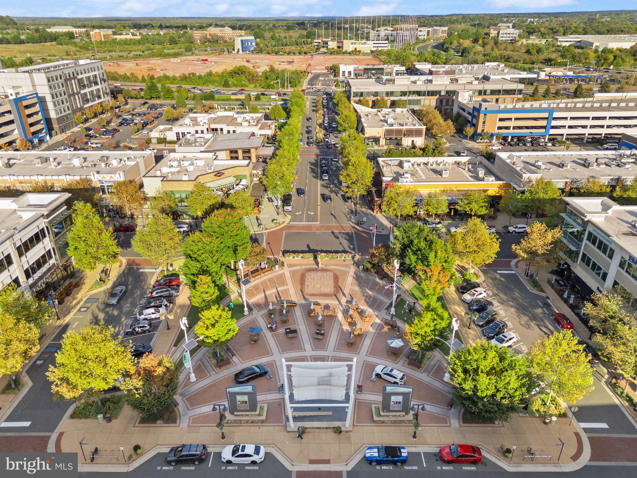 ONE LOUDOUN - Residential