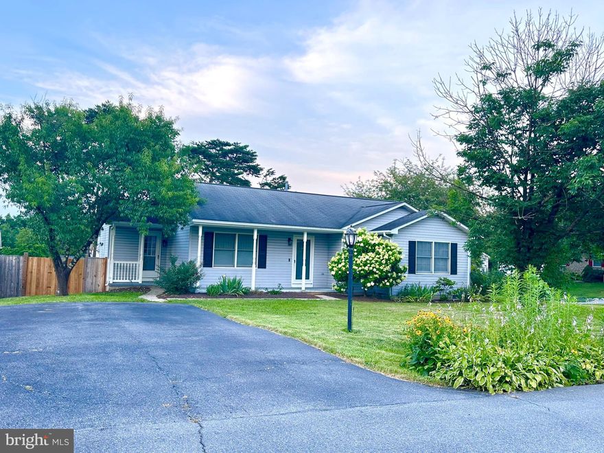 Charming 3BR/2BA Rambler on Corner Lot!
Don’t miss this adorable rambler nestled on a .24-acre corner lot with a fully fenced backyard! Inside, you'll find a spacious living room, country-style kitchen, and a separate dining room that opens to the deck—perfect for indoor-outdoor living. Features include three generously sized bedrooms, two full baths, and a full-size laundry area.
Fantastic location near Rt 50, I-81, shopping, dining, and commuter routes. Pets considered on a case-by-case basis!