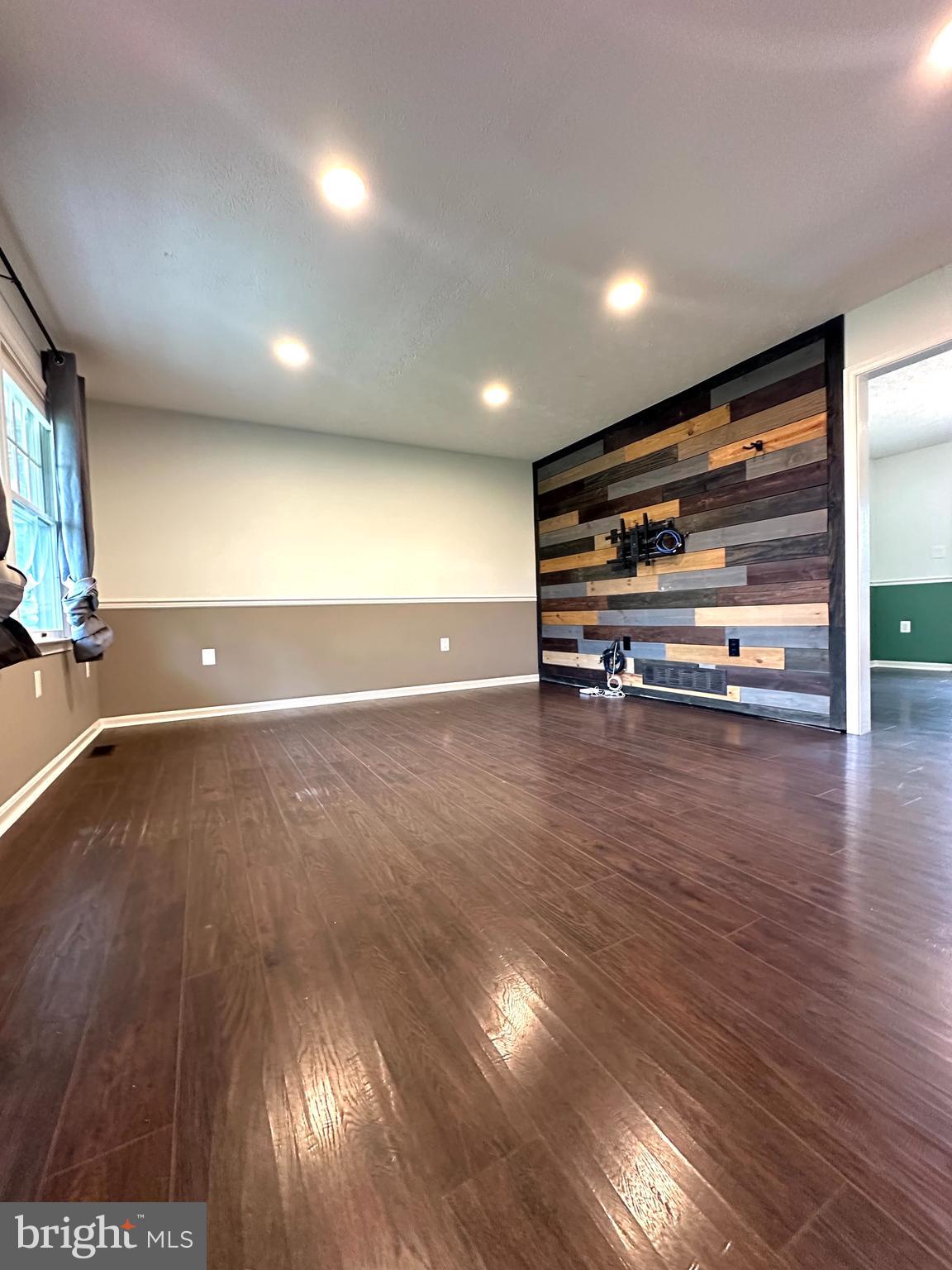 PEMBRIDGE HEIGHTS - Residential Lease