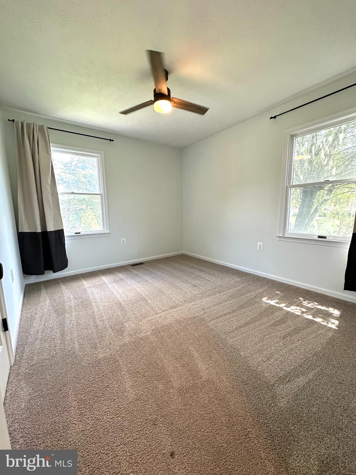 PEMBRIDGE HEIGHTS - Residential Lease