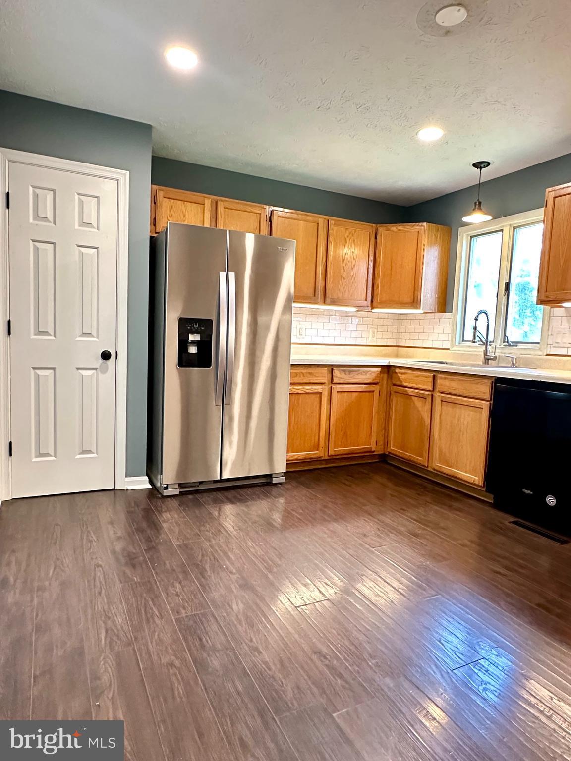 PEMBRIDGE HEIGHTS - Residential Lease