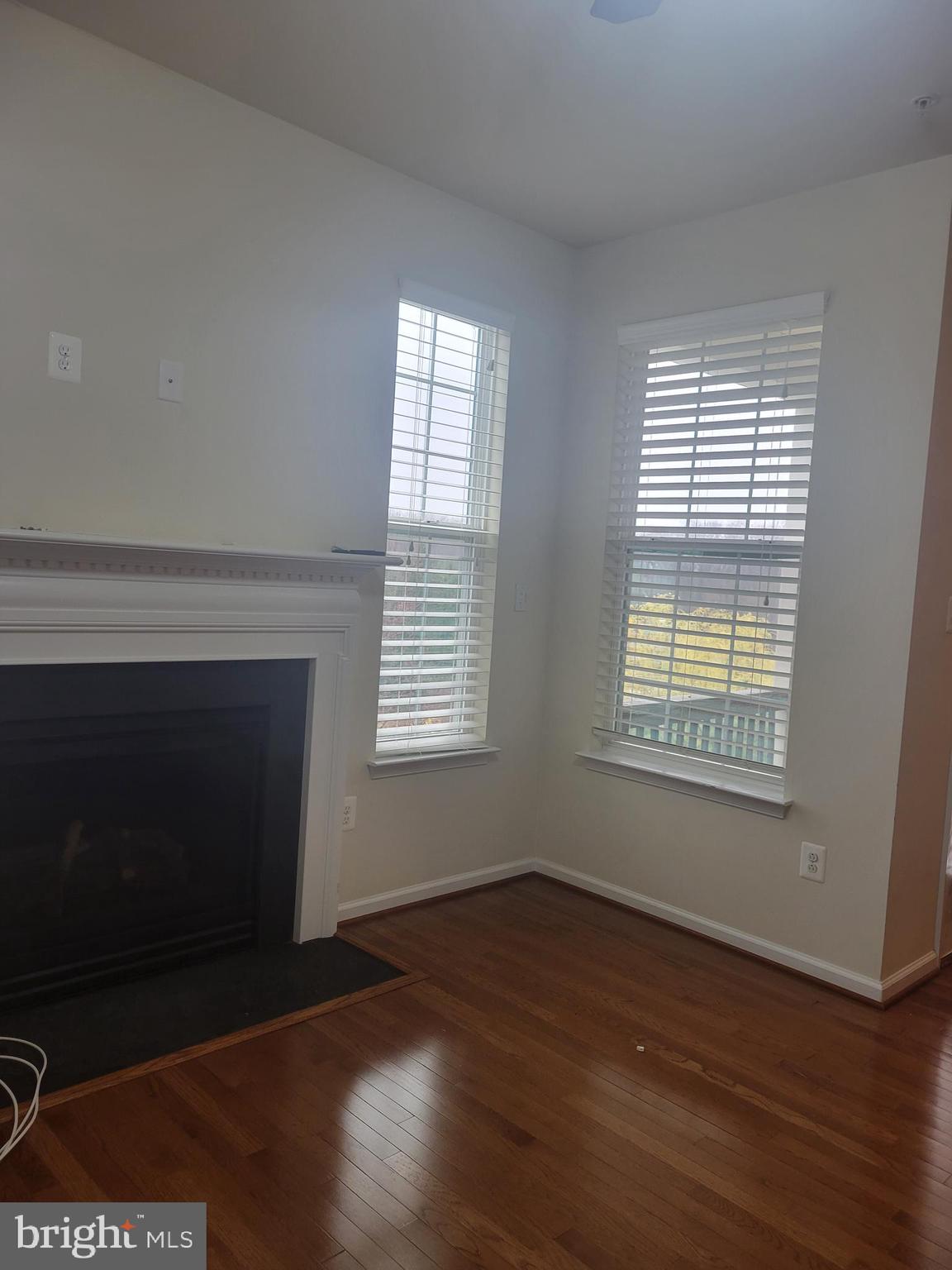 GATEWAY COMMONS - Residential Lease