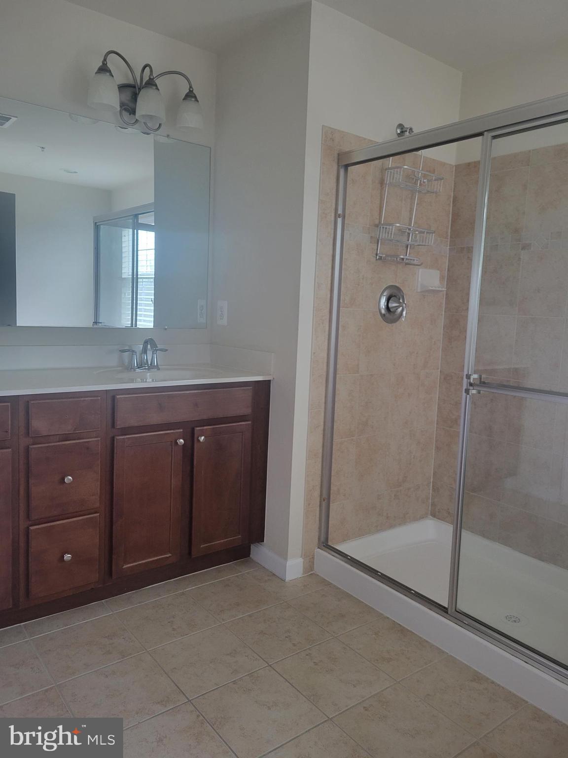 GATEWAY COMMONS - Residential Lease