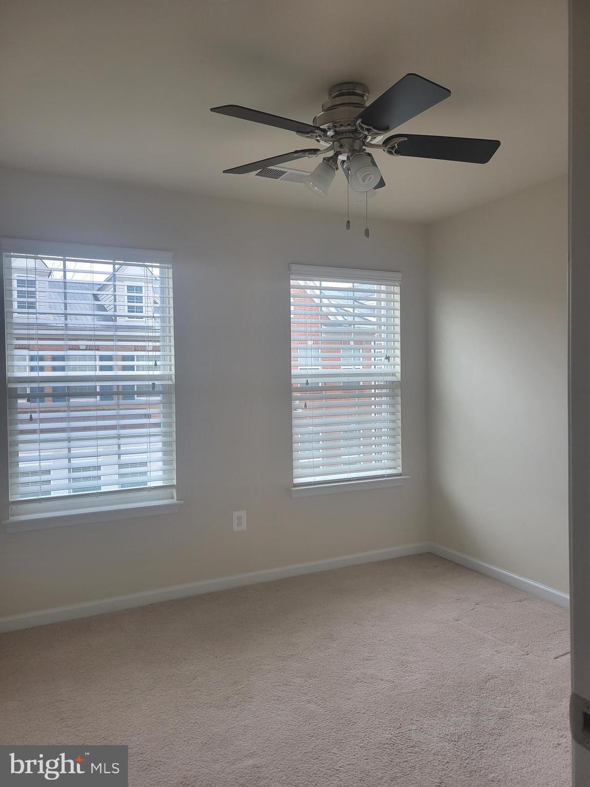 GATEWAY COMMONS - Residential Lease