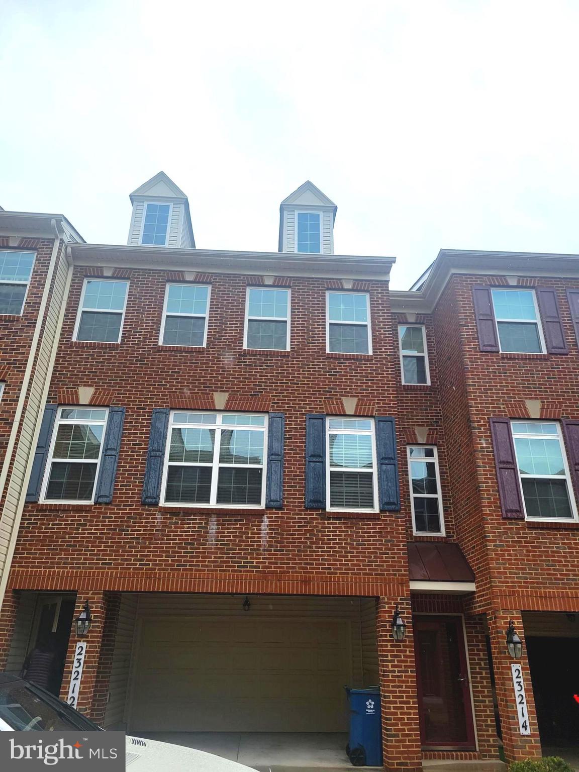 GATEWAY COMMONS - Residential Lease