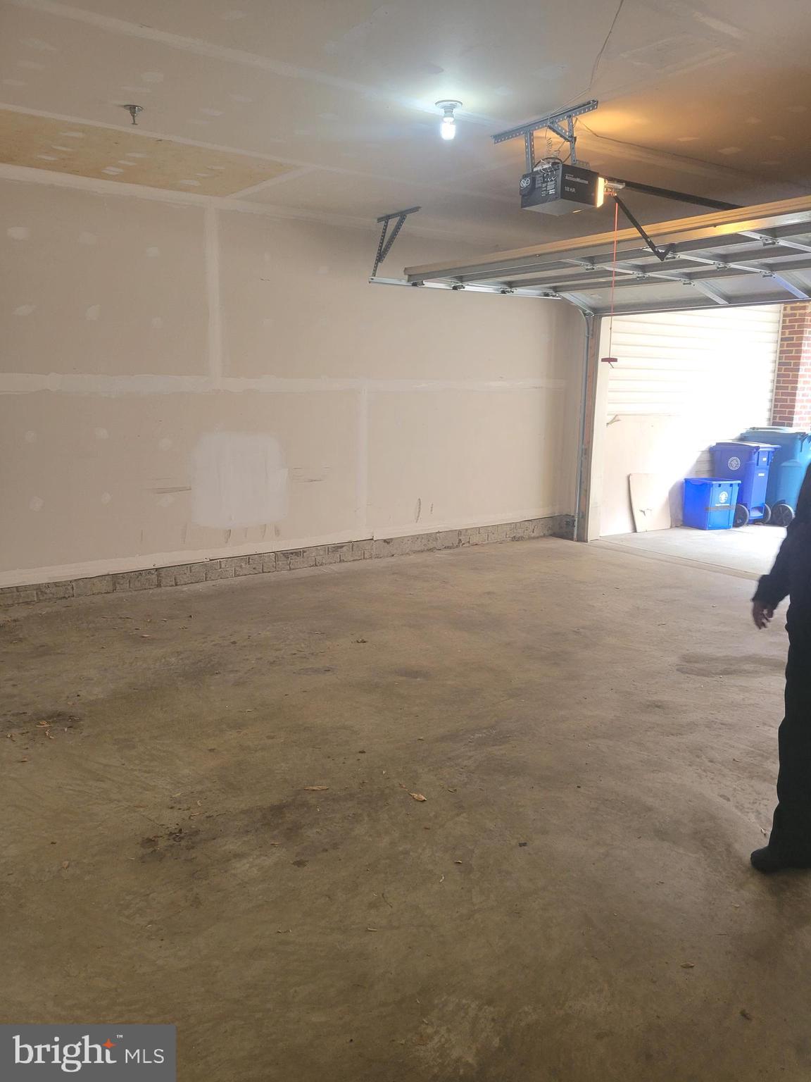 GATEWAY COMMONS - Residential Lease