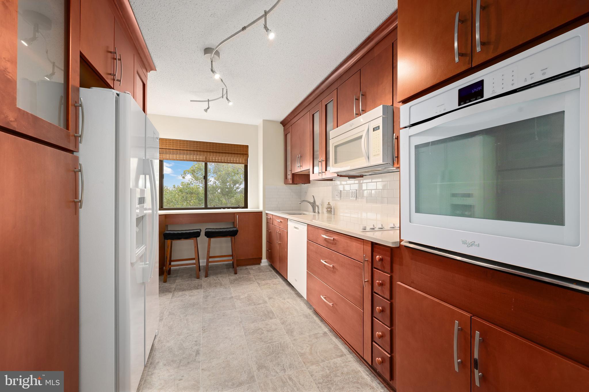 MONTEBELLO CONDO - Residential