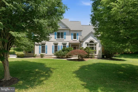 1407 Woodhurst Boulevard, McLean, VA MLS: VAFX2325648