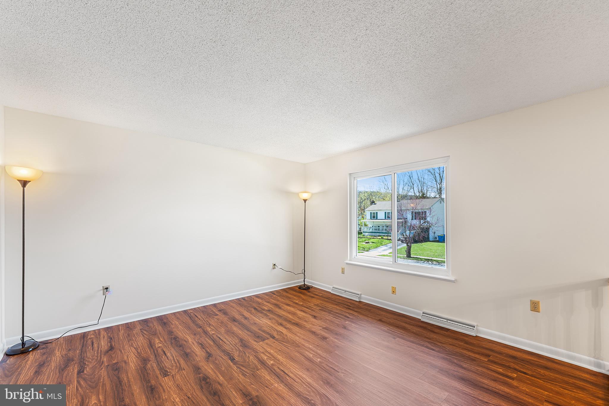 SPRINGETTSBURY TWP - Residential