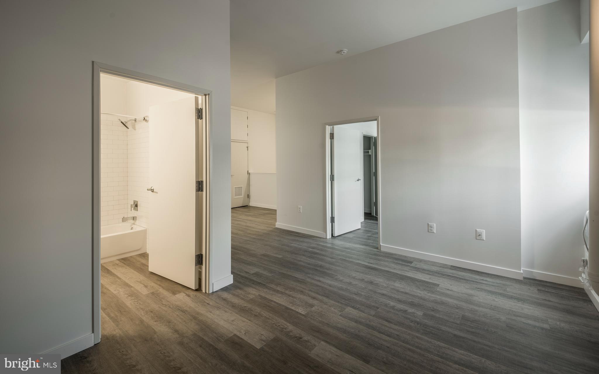 LOWER MOYAMENSING - Residential Lease