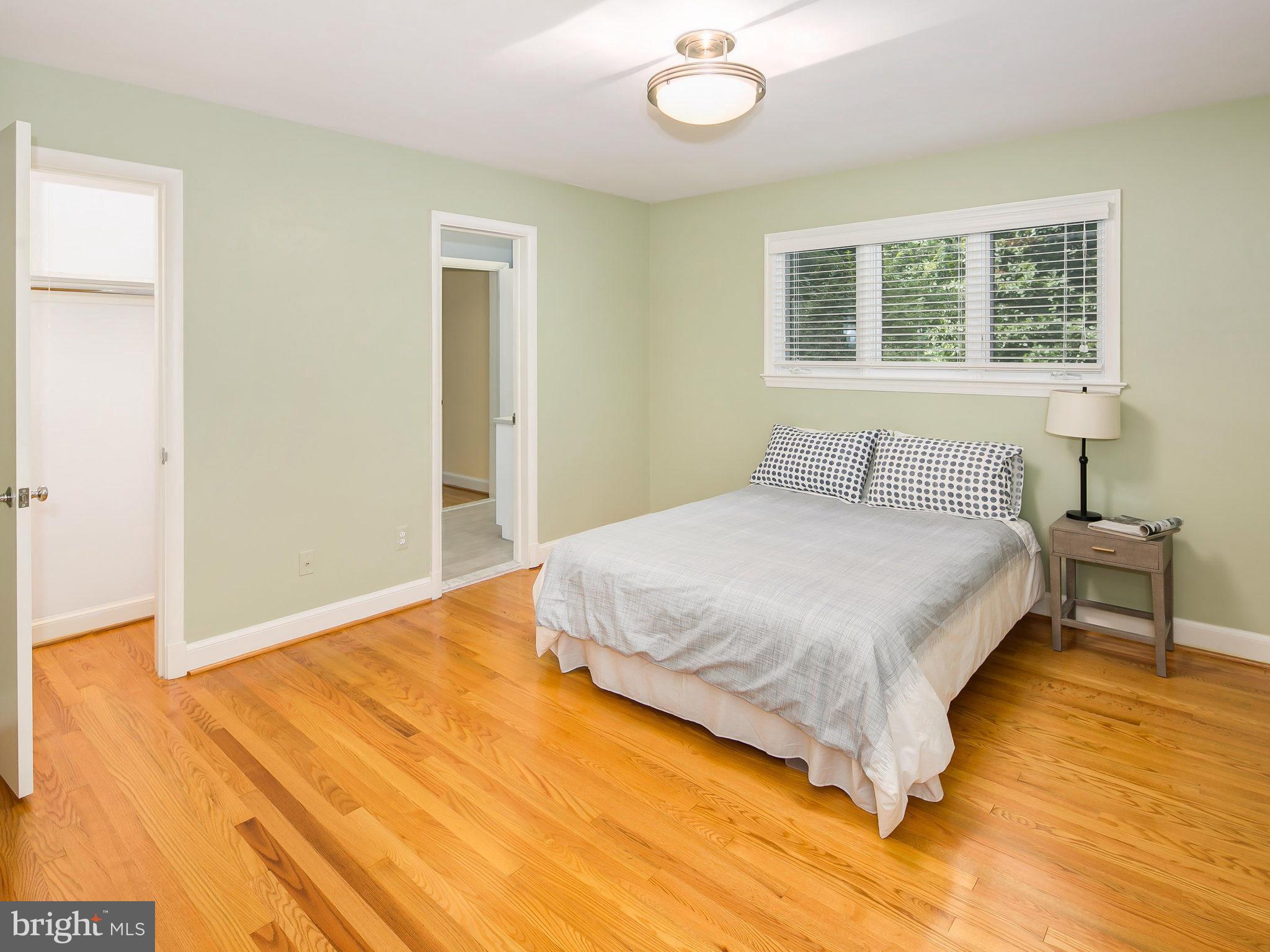 TULIP HILL - Residential