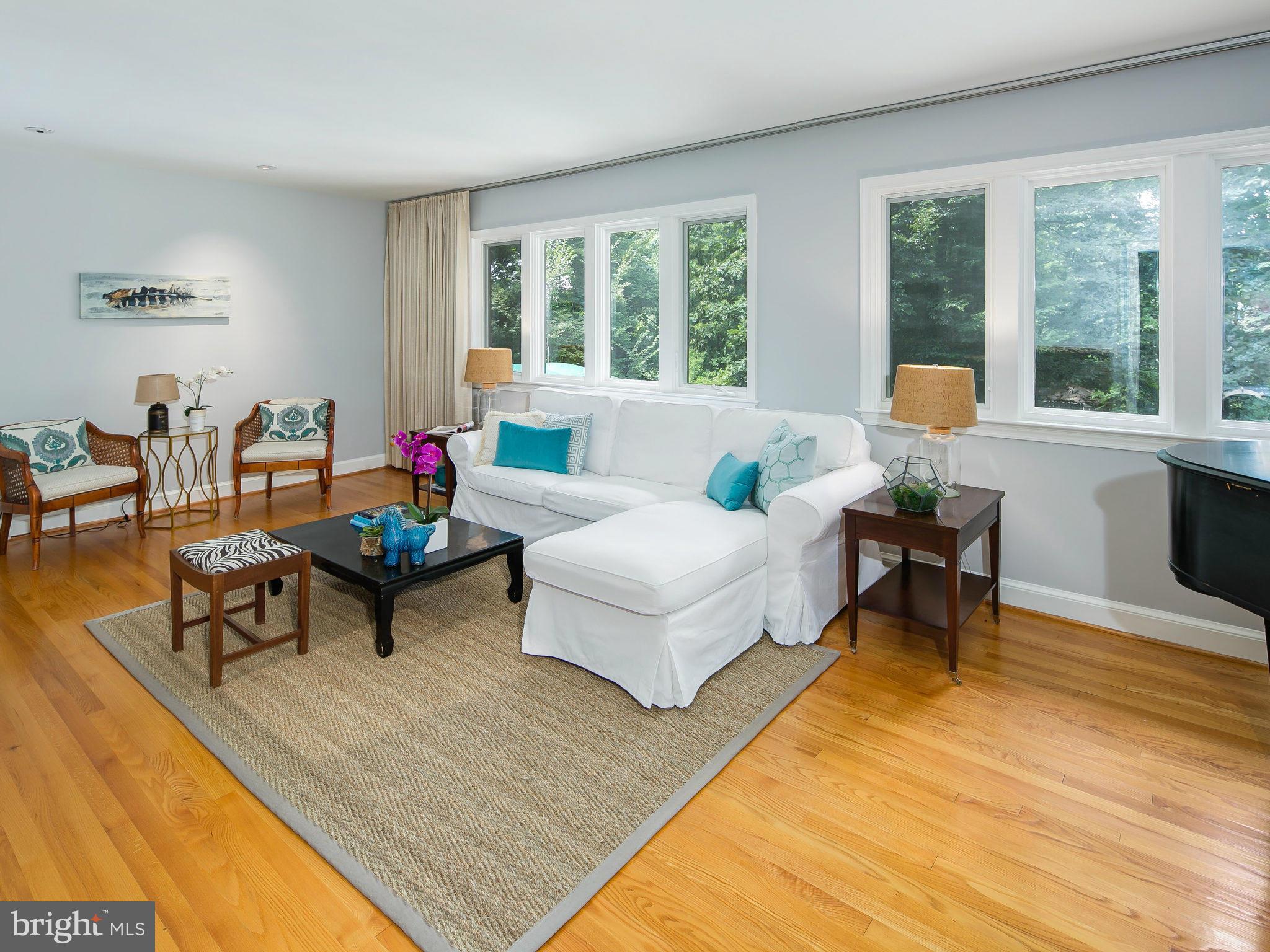 TULIP HILL - Residential