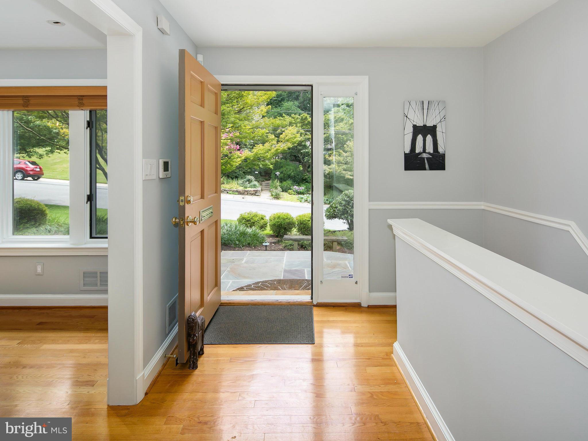 TULIP HILL - Residential